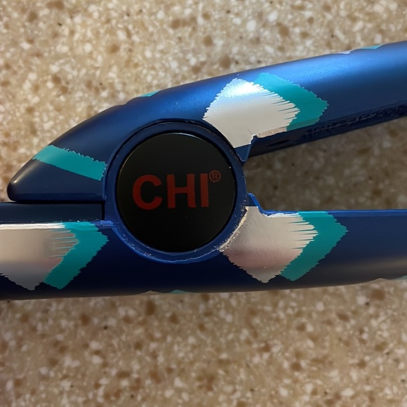 Chi Straightener - Picture 4 of 5